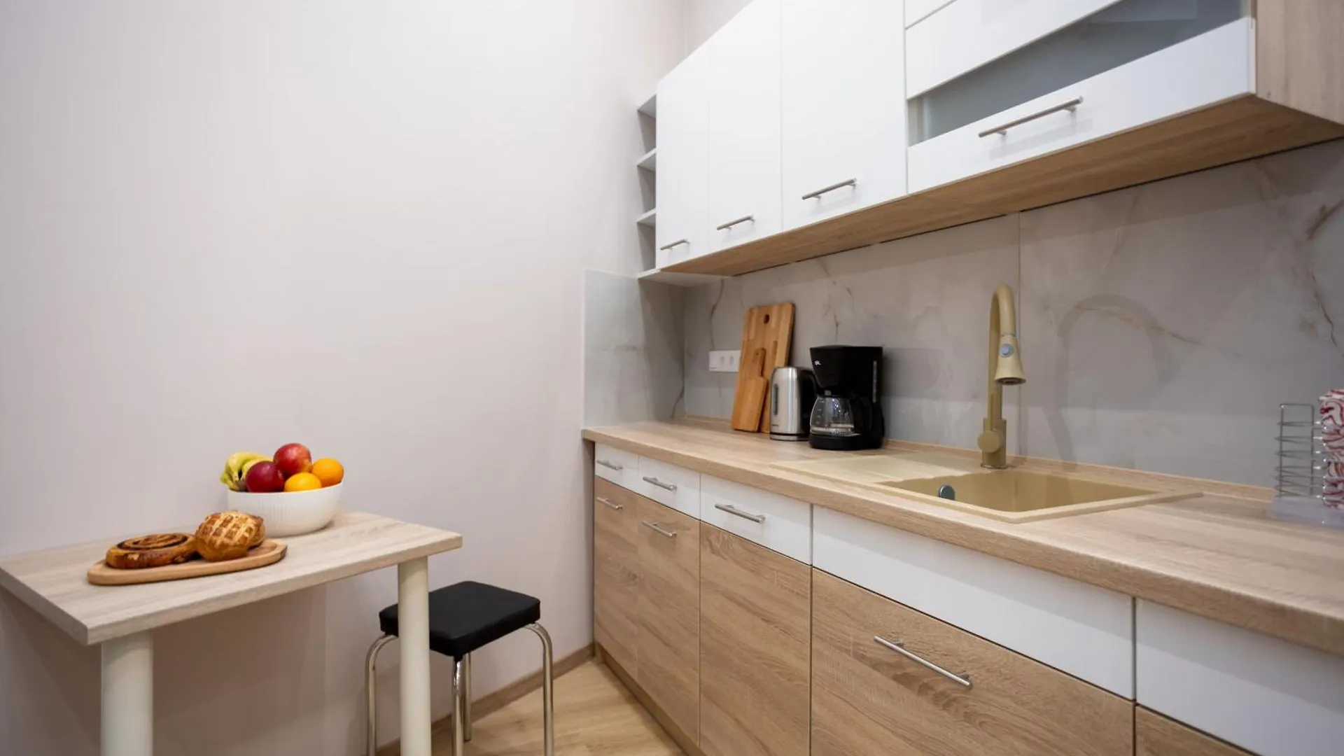 Goodwind Aparthotel Budapest 0*,